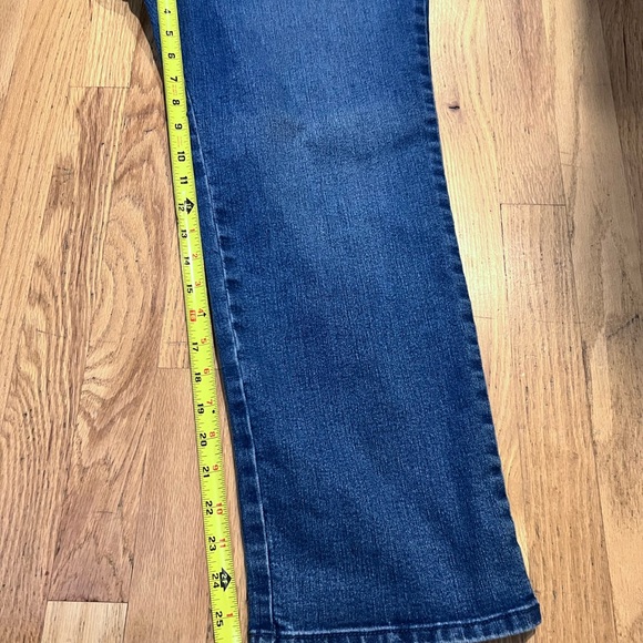 Ladies Size 16PS GLORIA VANDERBILT Amanda Blue Denim Jeans GUC - Picture 4 of 5